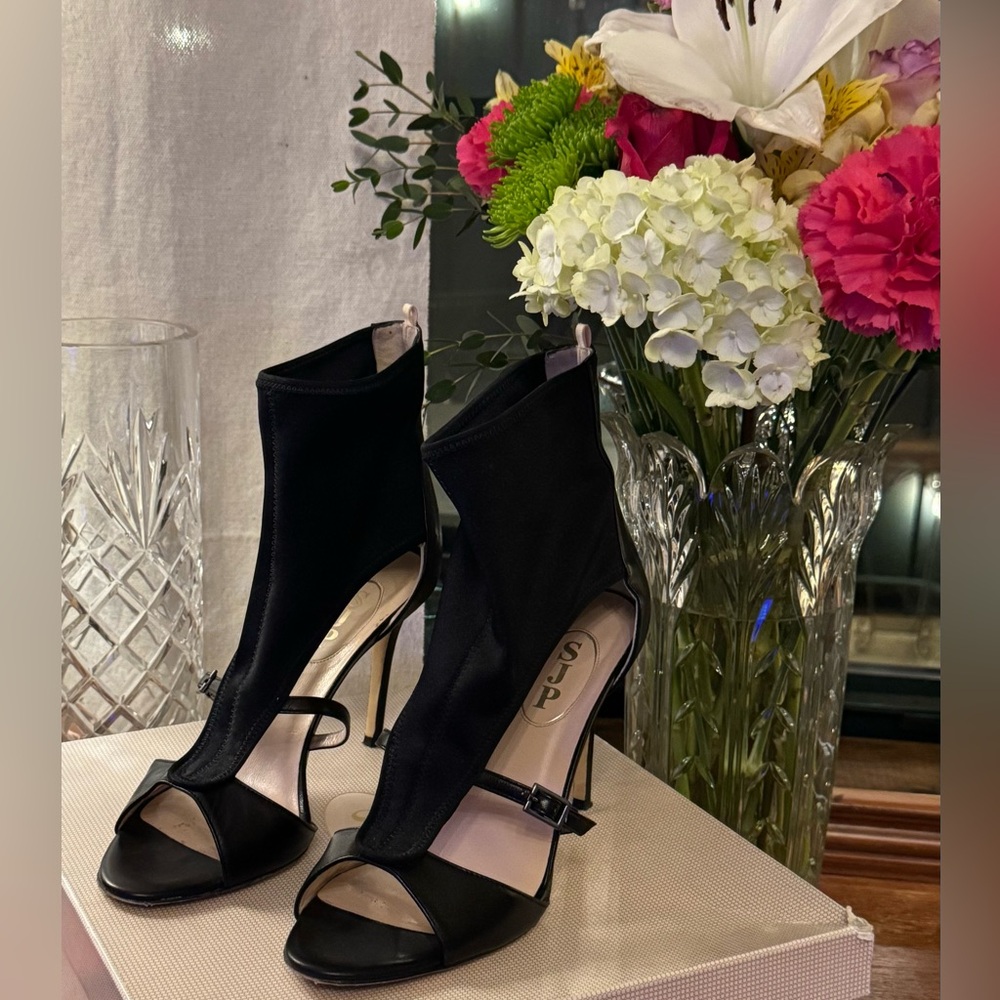 SJP by Sarah Jessica Parker Black Heels : Rare!